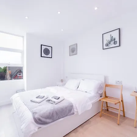 Quiet Cosy Rooms-2