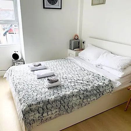 Quiet Cosy Rooms-3